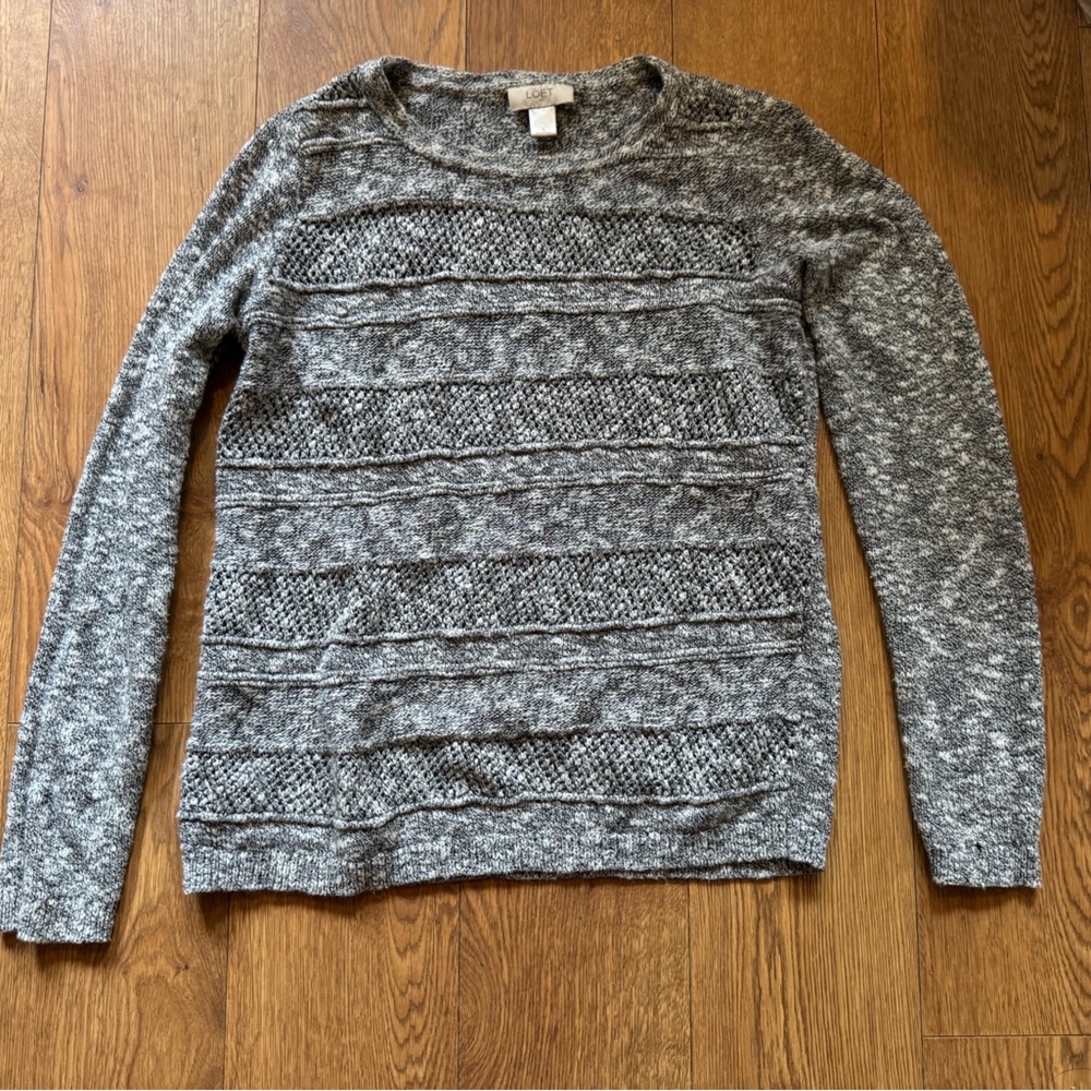 LOFT Women’s Sweater Size S Gray Marled Knit Long Sleeve Cozy Crewneck